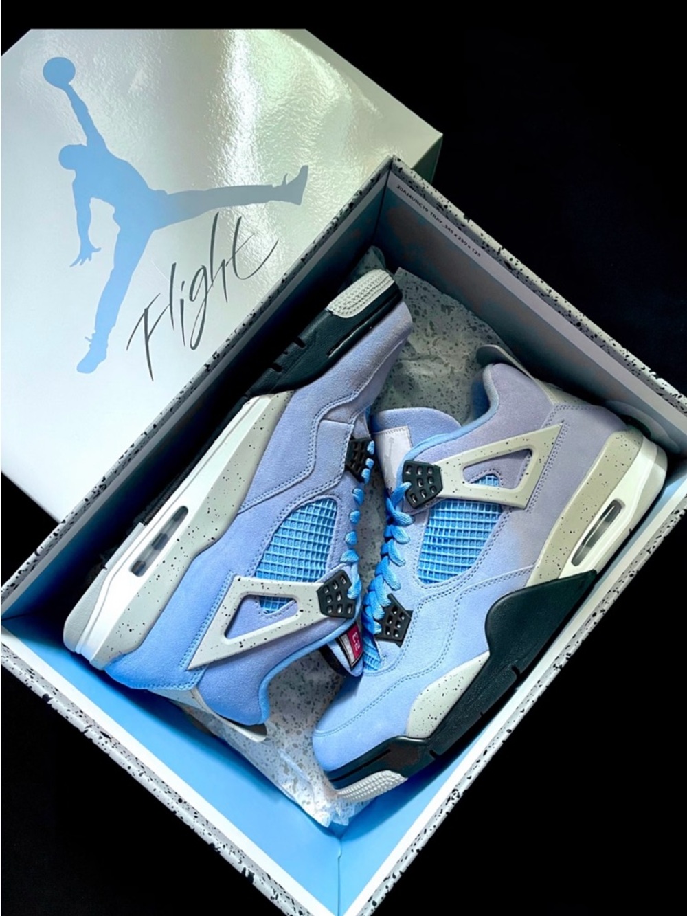 Air Jordan 4 Retro -University Blue Men’s Sneakers - Picture 3 of 5